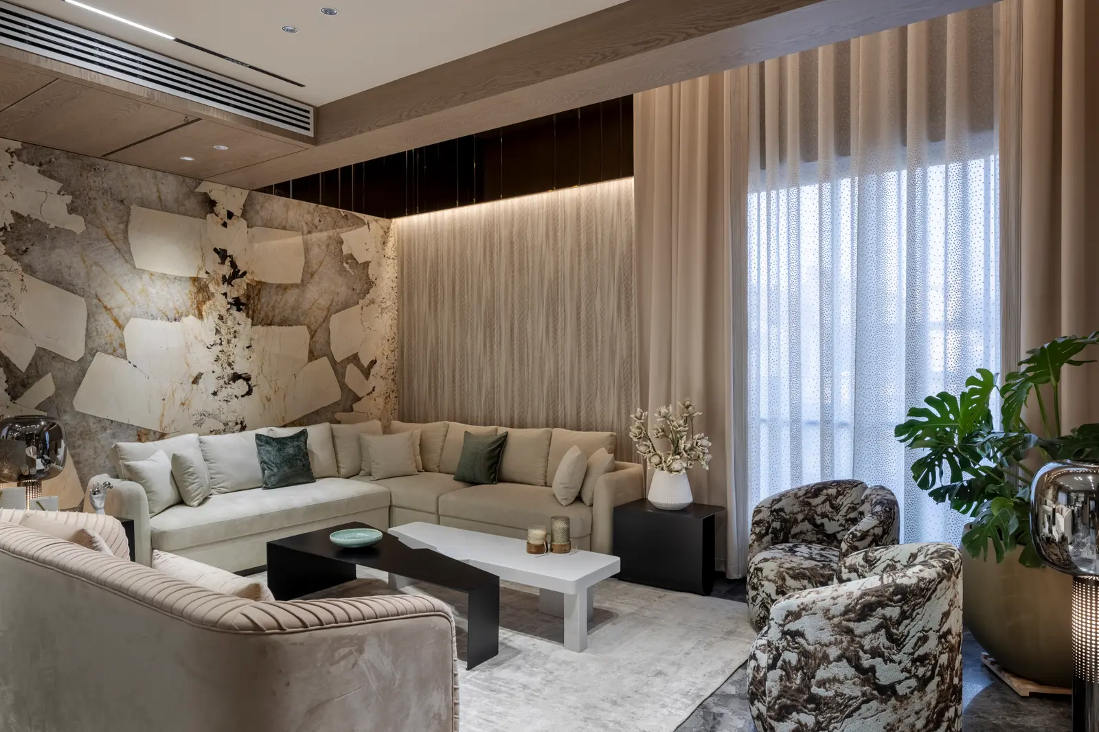 THE VERTICAL HOME
